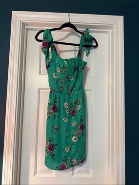 Green Floral Tie-Shoulder Sundress